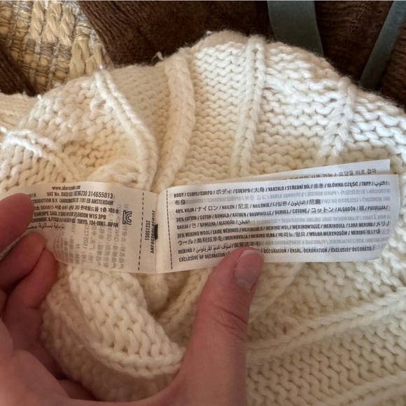 Abercrombie & Fitch Cream Zip Collared Sweater - Picture 7 of 9